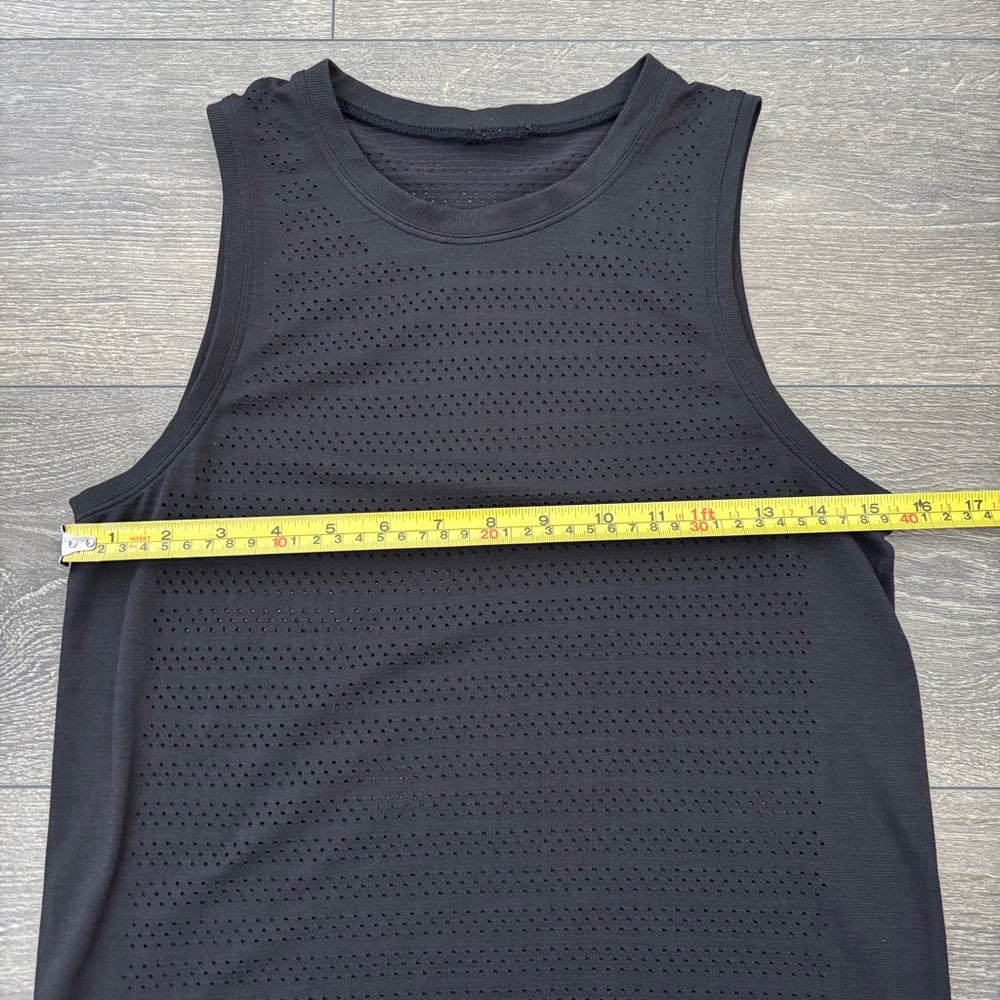 Lululemon Breeze By Muscle Tank - Picture 4 of 8